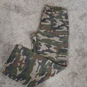 No Boundaries women’s Camouflage Pants